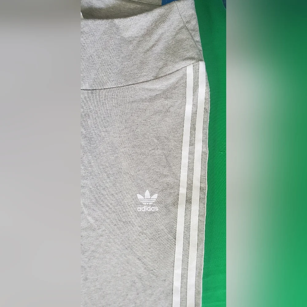 NWT Adidas Orignal Leggings - Picture 3 of 9